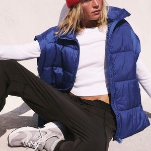 Free People in a bubble puffer vest in sapphire XS EUC